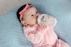 THE TWIN Z PILLOW - BLUE - 6 uses in 1 Twin Pillow ! Breastfeeding, Bottlefeeding, Tummy Time, Reflux